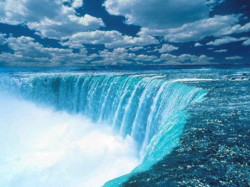 Niagara Falls under cloudy sky