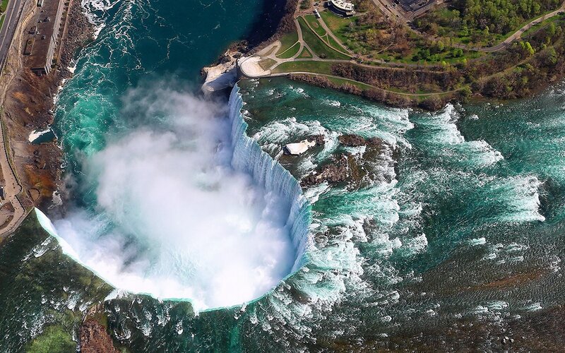 Niagara Falls Waterfall — Blue, Dramatic, Spring