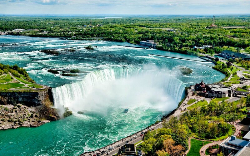 Niagara Falls Waterfall — Green, Dramatic, Afternoon, Photograph, River