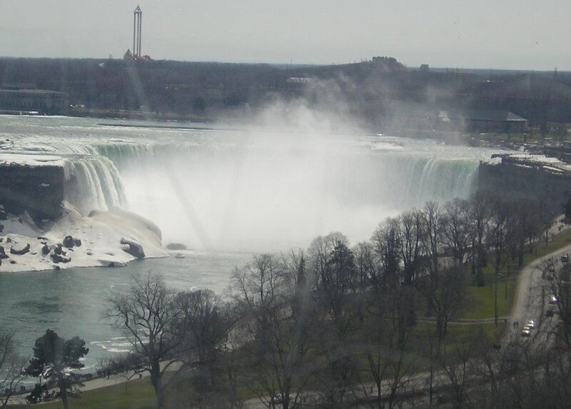 Niagara Falls Waterfall — Green, Dramatic, Winter