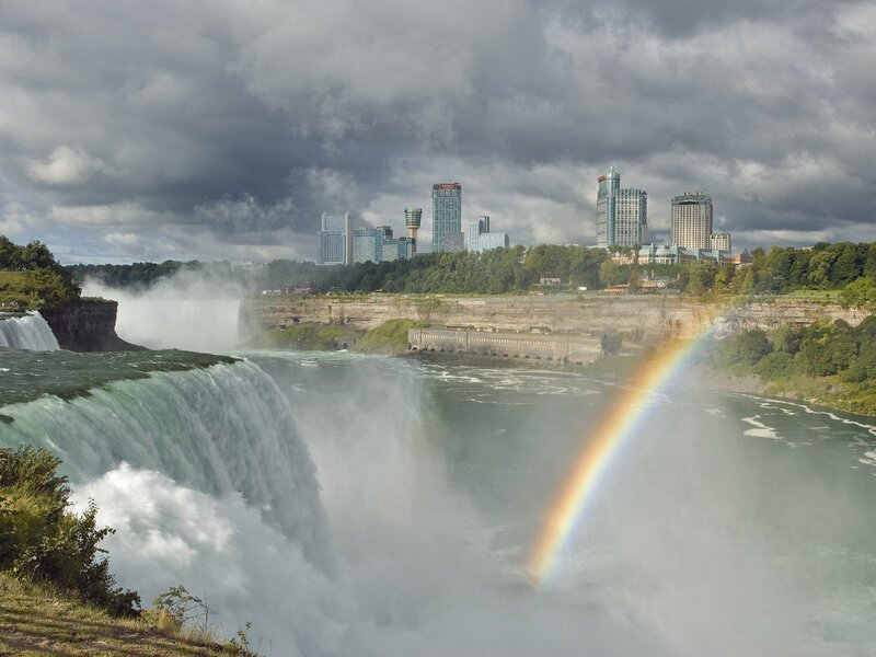 Niagara Falls with rainbow