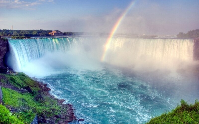 Niagara Falls with rainbow