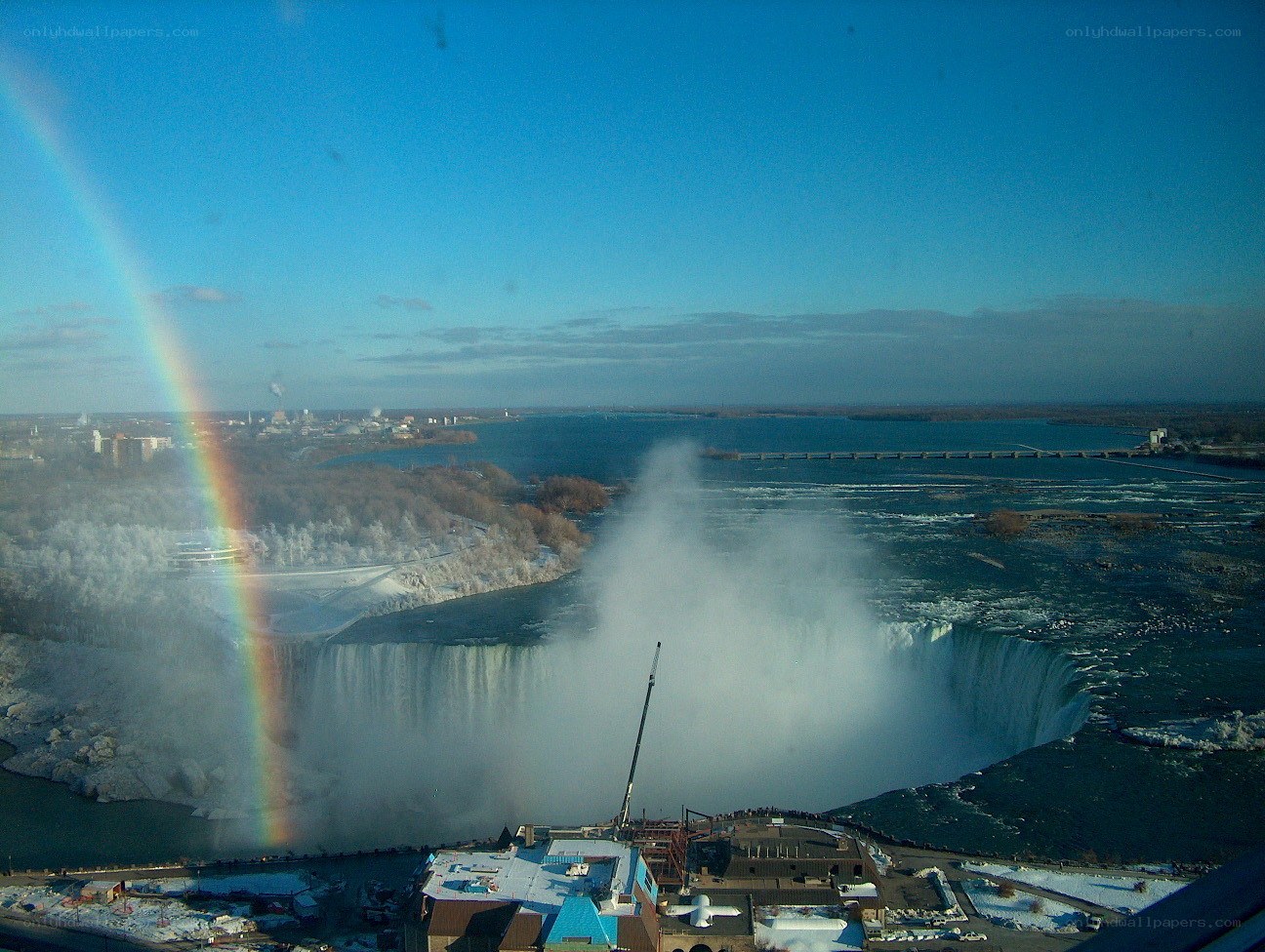Niagara Falls with rainbow