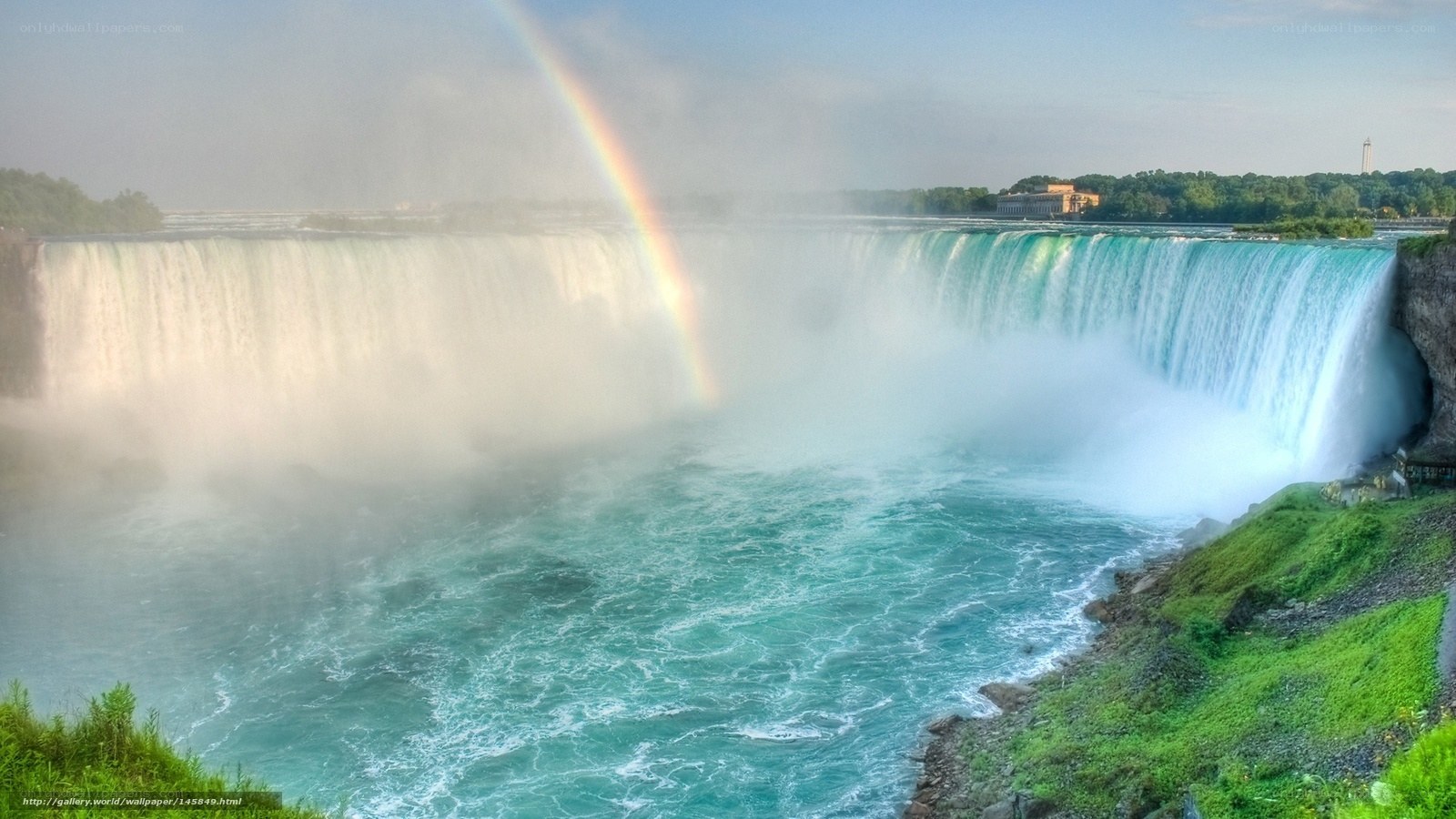Niagara Falls with rainbow
