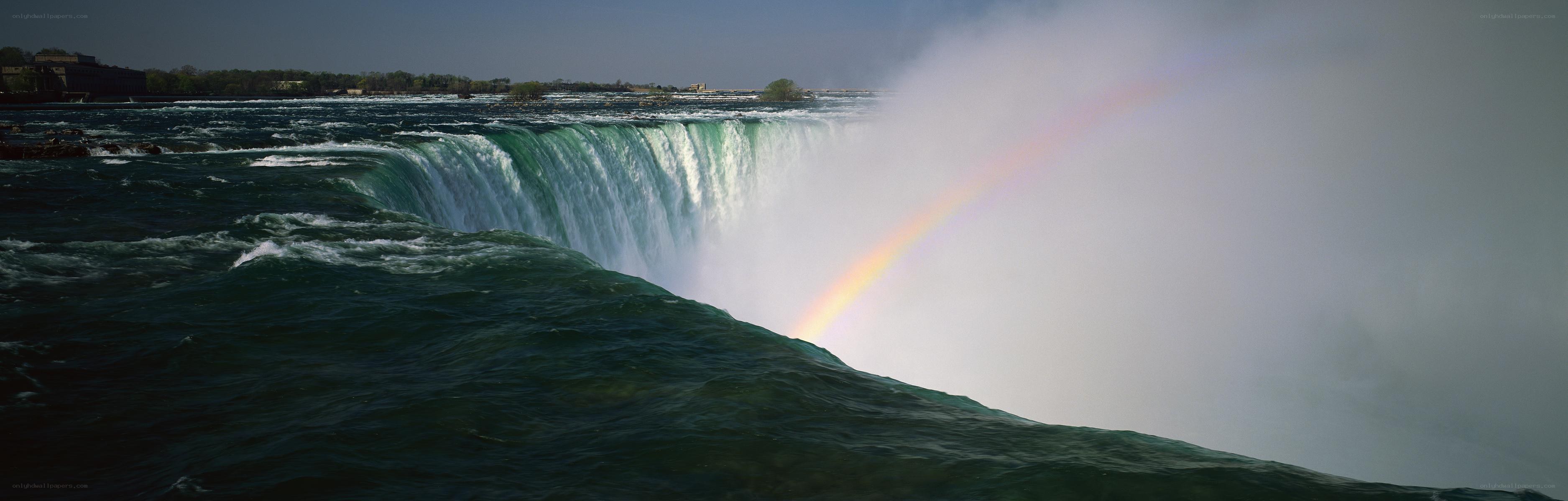 Niagara Falls with rainbow