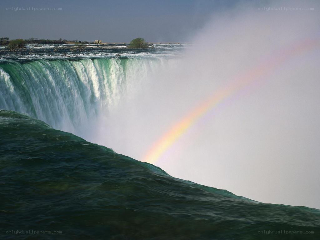 Niagara Falls with rainbow
