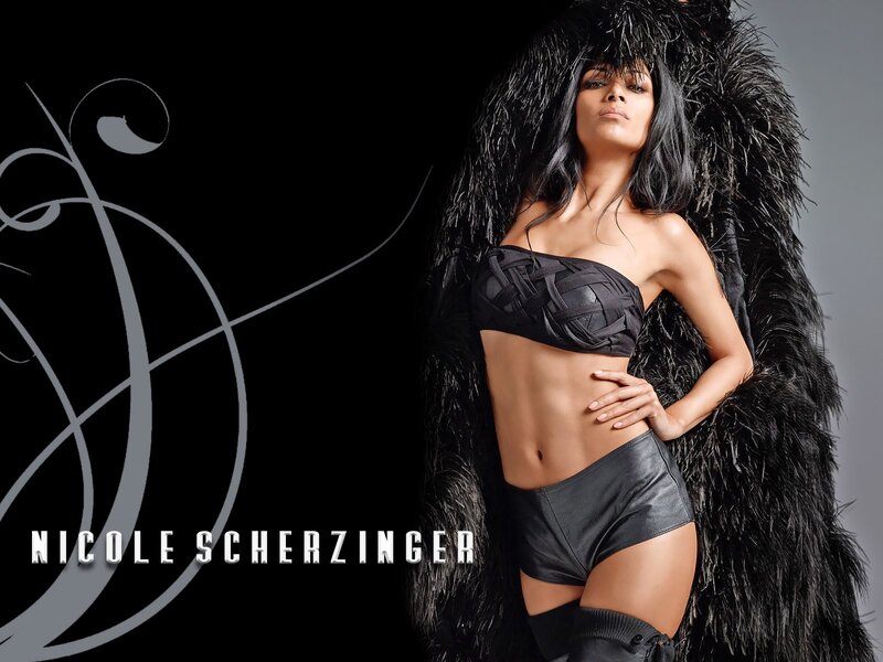 Nicole Scherzinger in black outfit