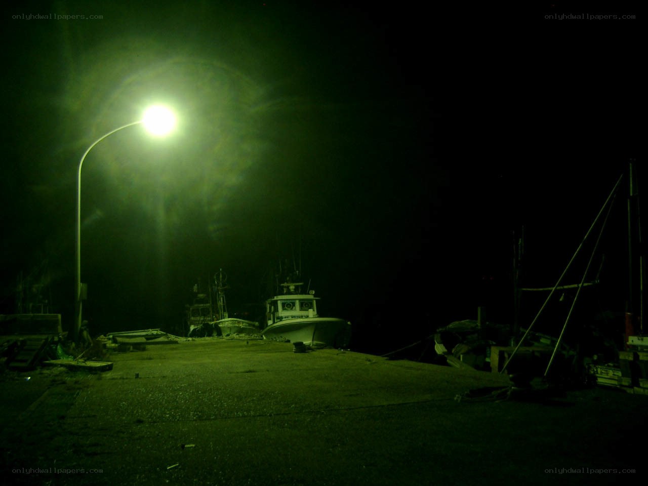 Night at the fishing harbor
