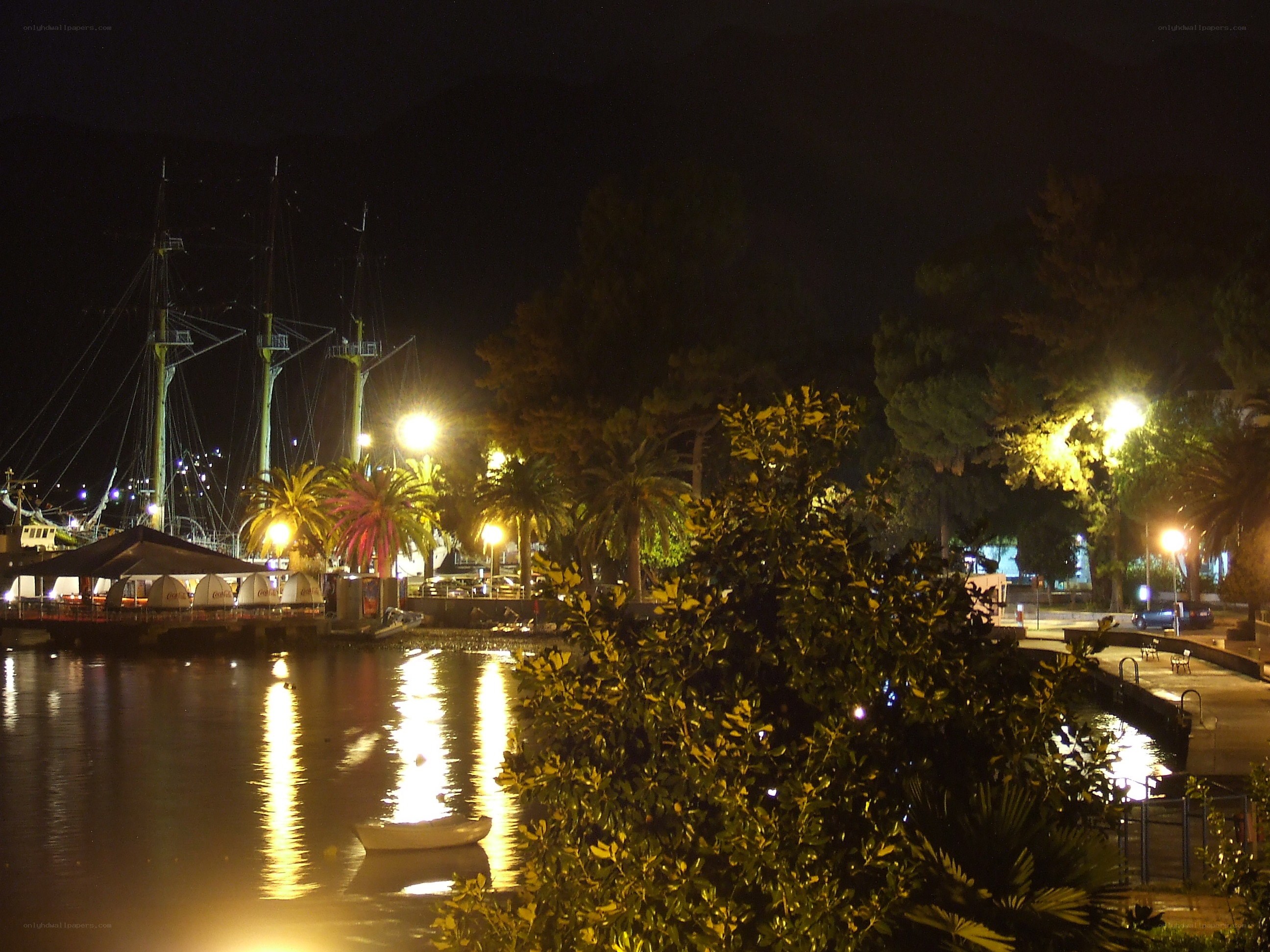 Night at the harbor