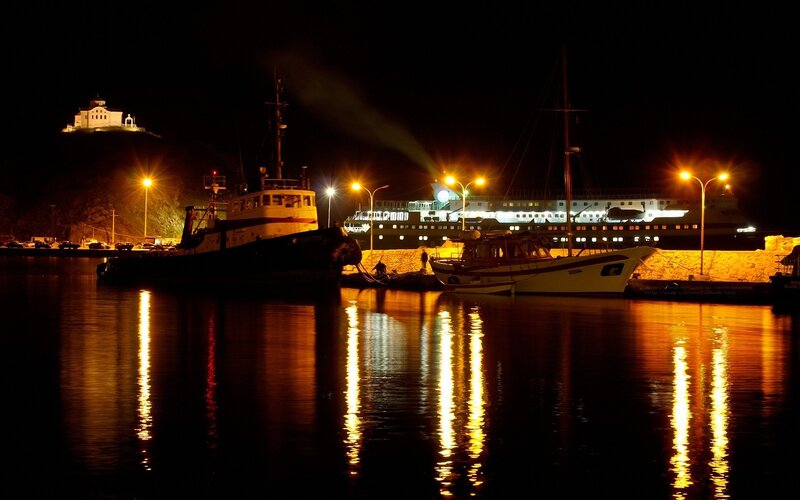 Night at the harbor with boats