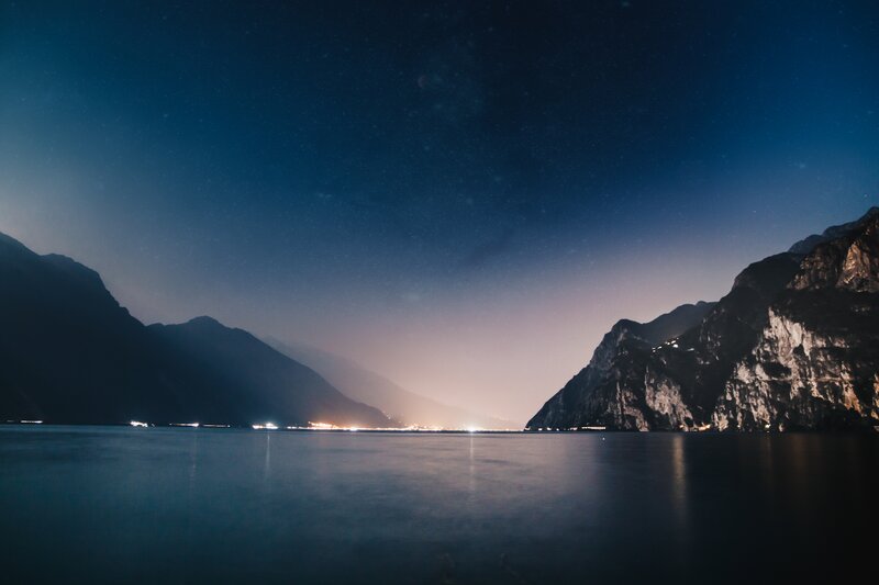 Night at the lake with stars