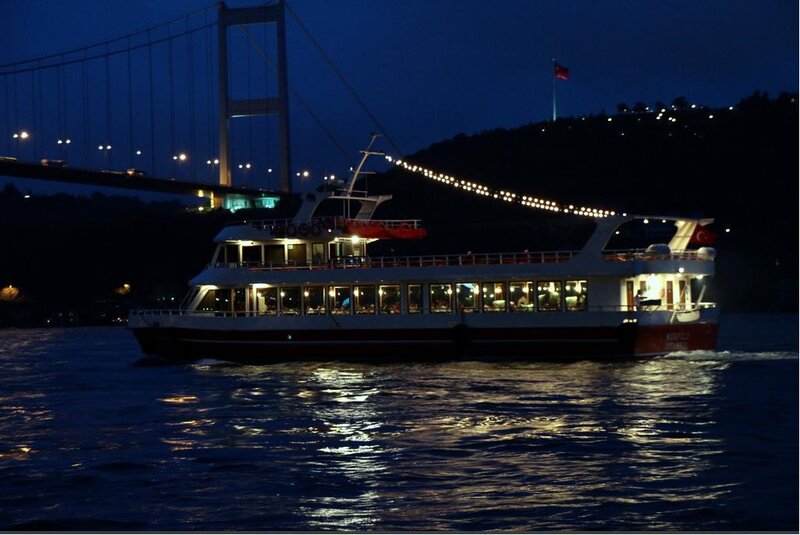 Night cruise on the Bosphorus