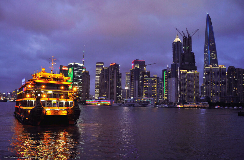 Night cruise on the Huangpu River