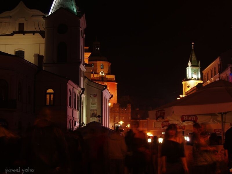 night market in old town