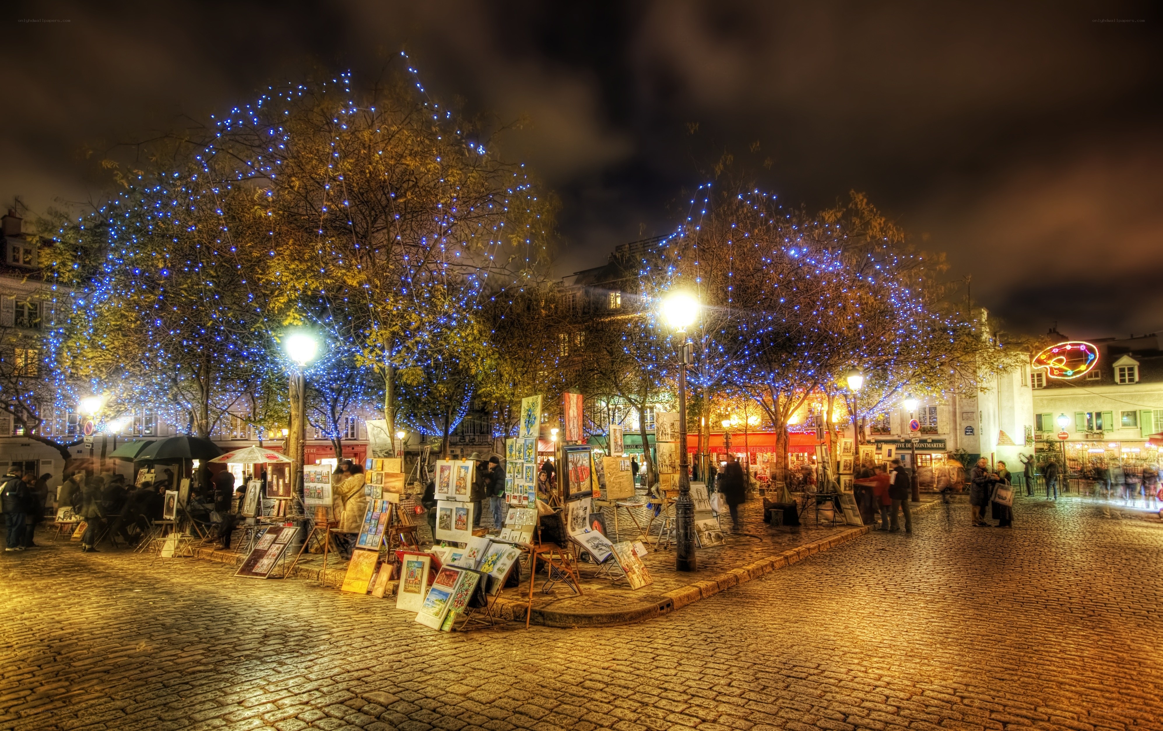 night market in paris