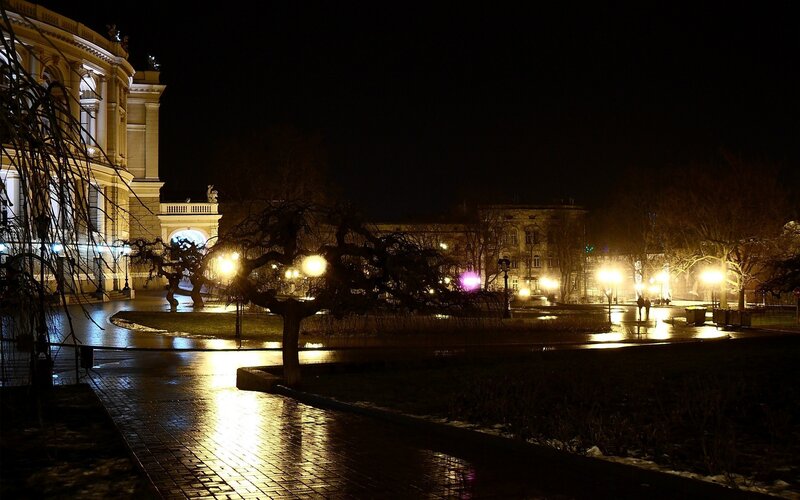 Night scene of a city park