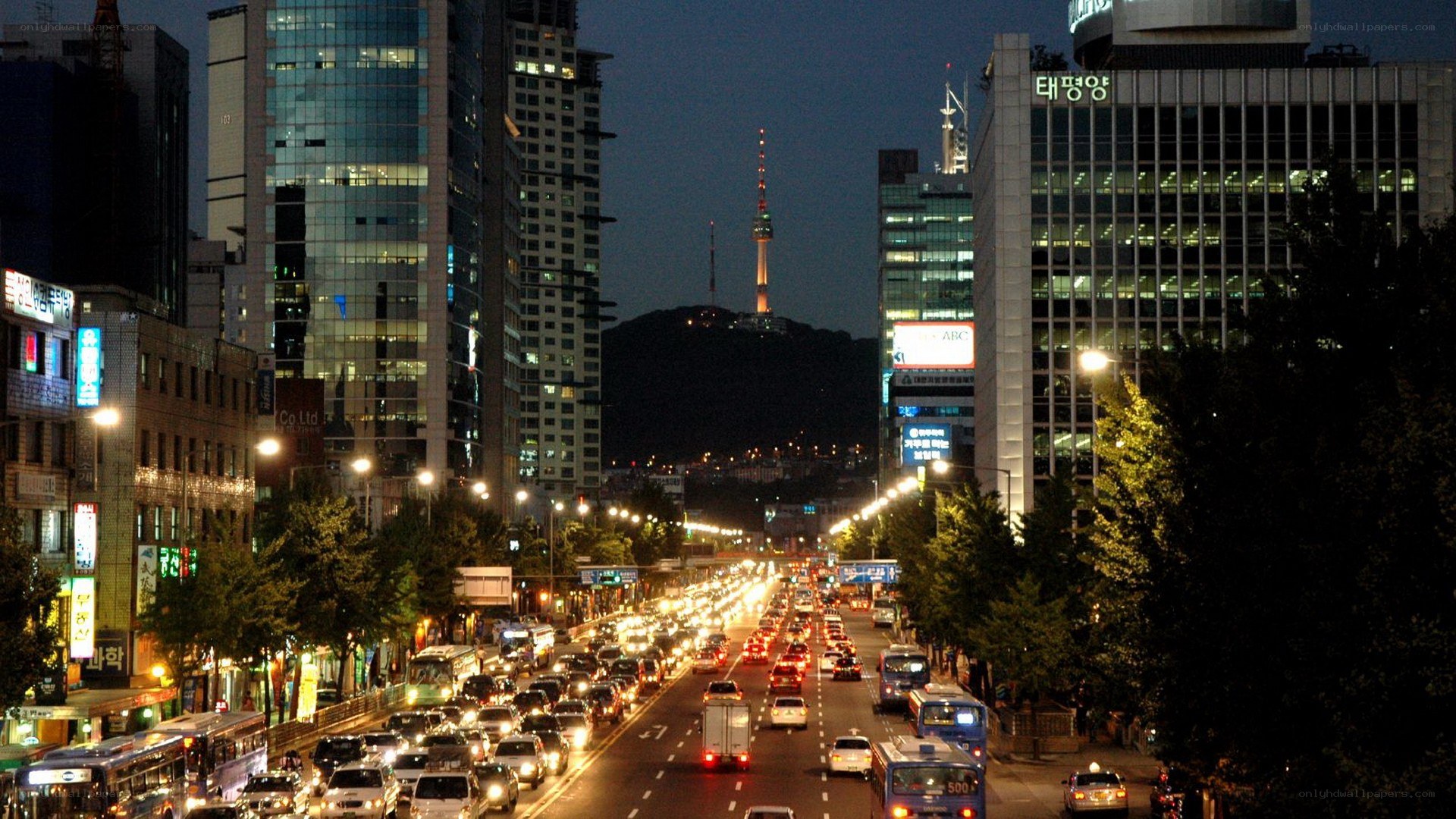 Night traffic in Seoul city