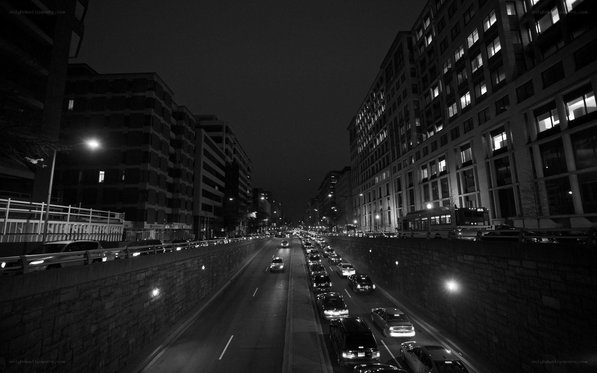 Night traffic on a city street