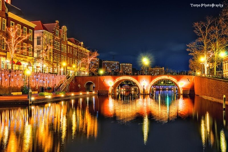 Night view of a canal bridge