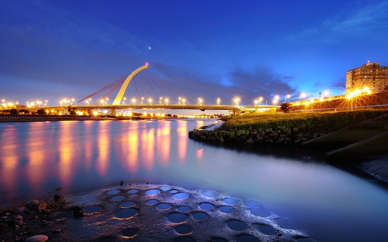 Night view of a modern bridge