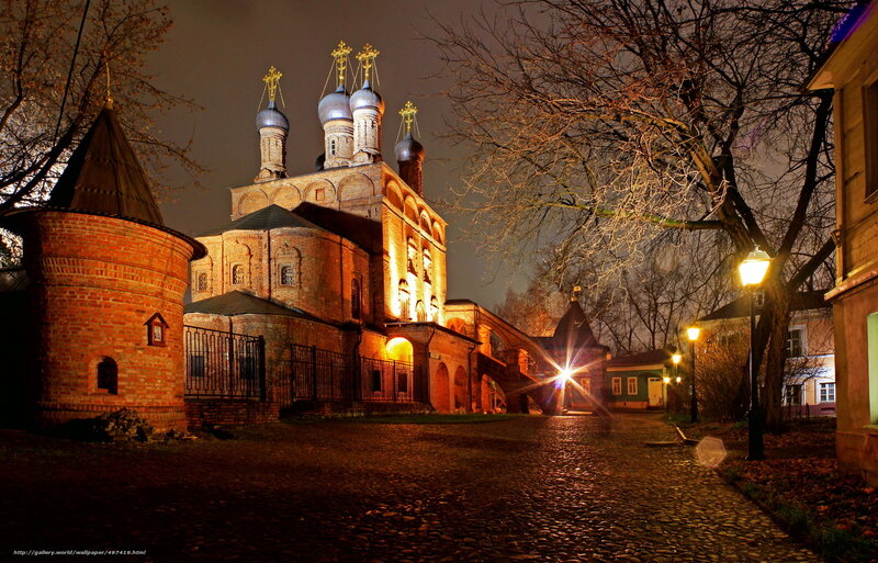 Night view of a Russian church