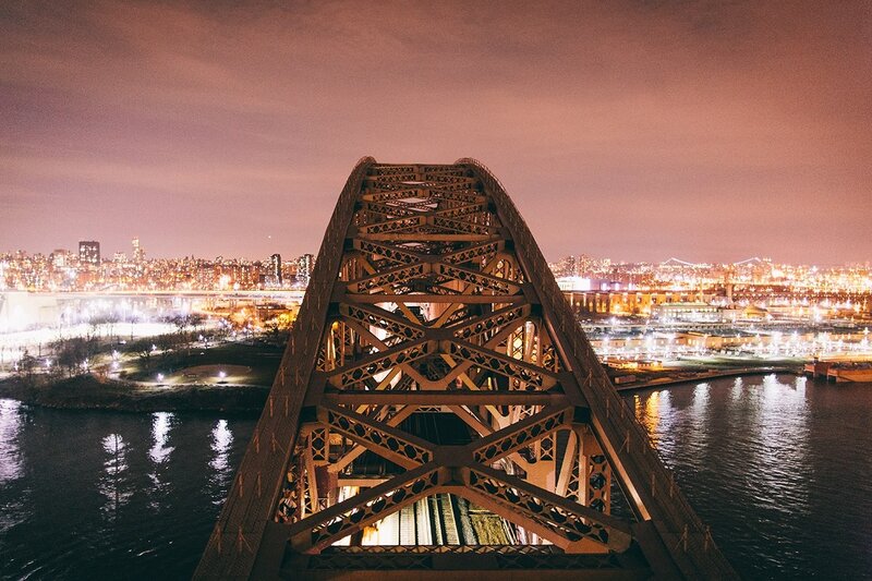 Night view of a steel bridge