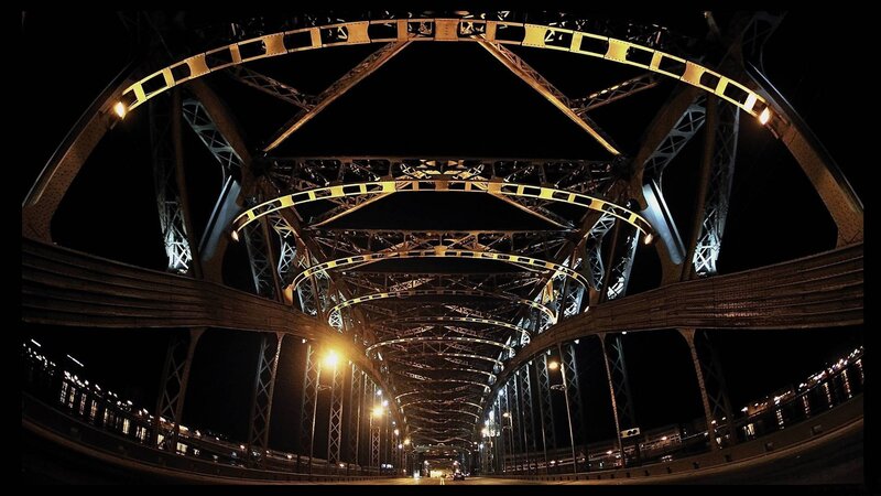 Night view of a steel bridge