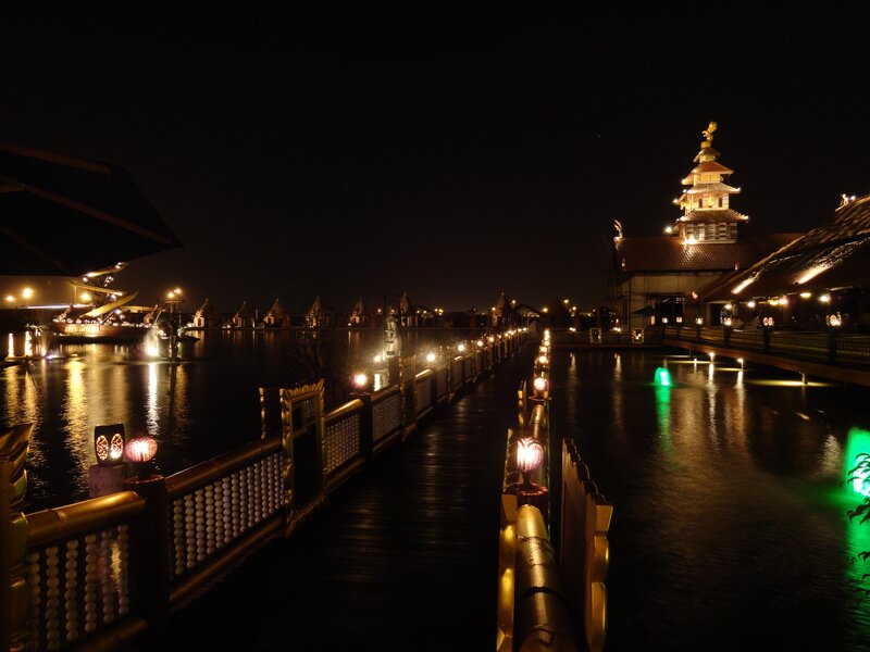 Night view of a temple complex