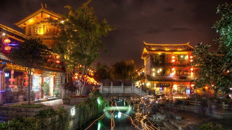 Night view of a traditional Chinese water town