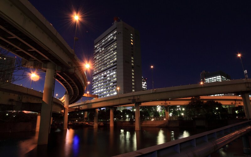 Night view of city bridge and building