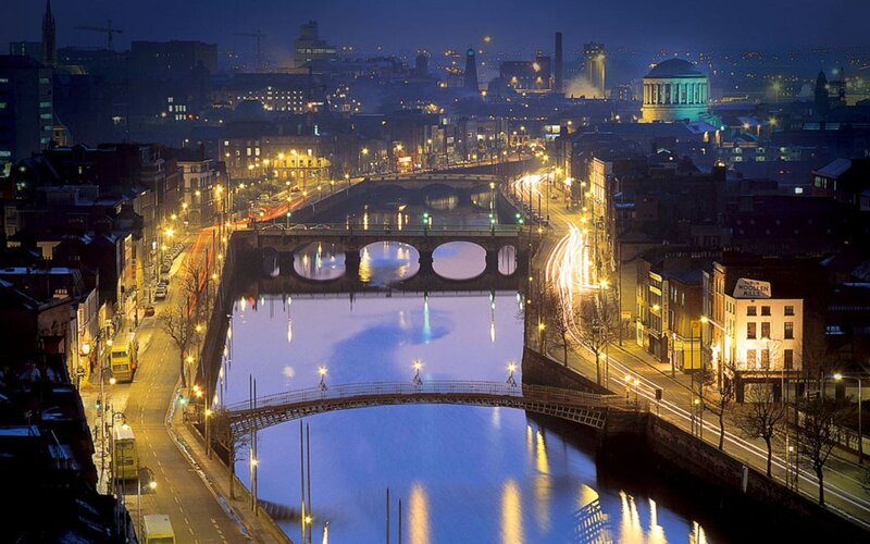 Night view of Dublin city