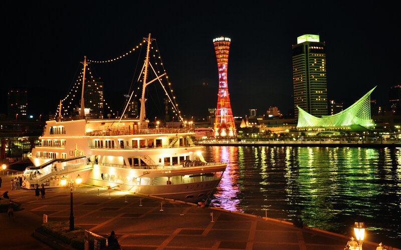 Night view of Kobe port