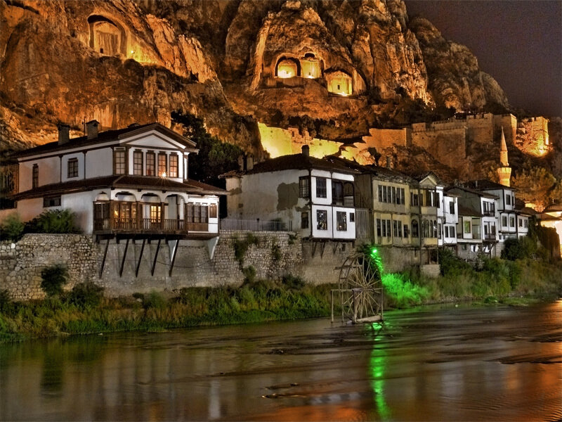 Night view of Kruja Castle