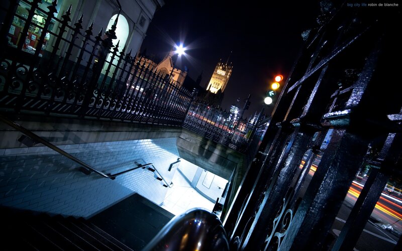 Night view of London stairs