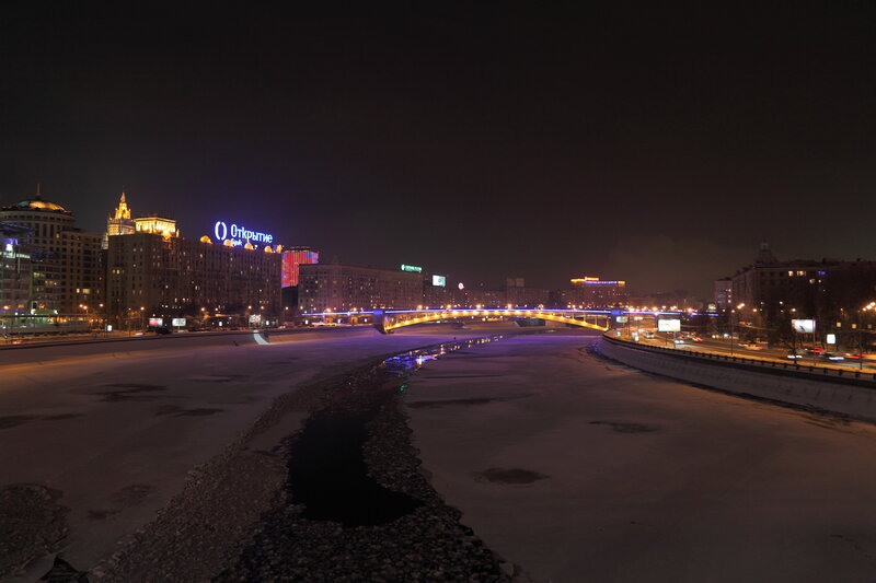 Night view of Moscow river