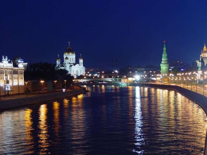 Night view of Moscow river
