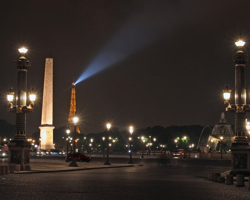 Night view of Paris landmarks