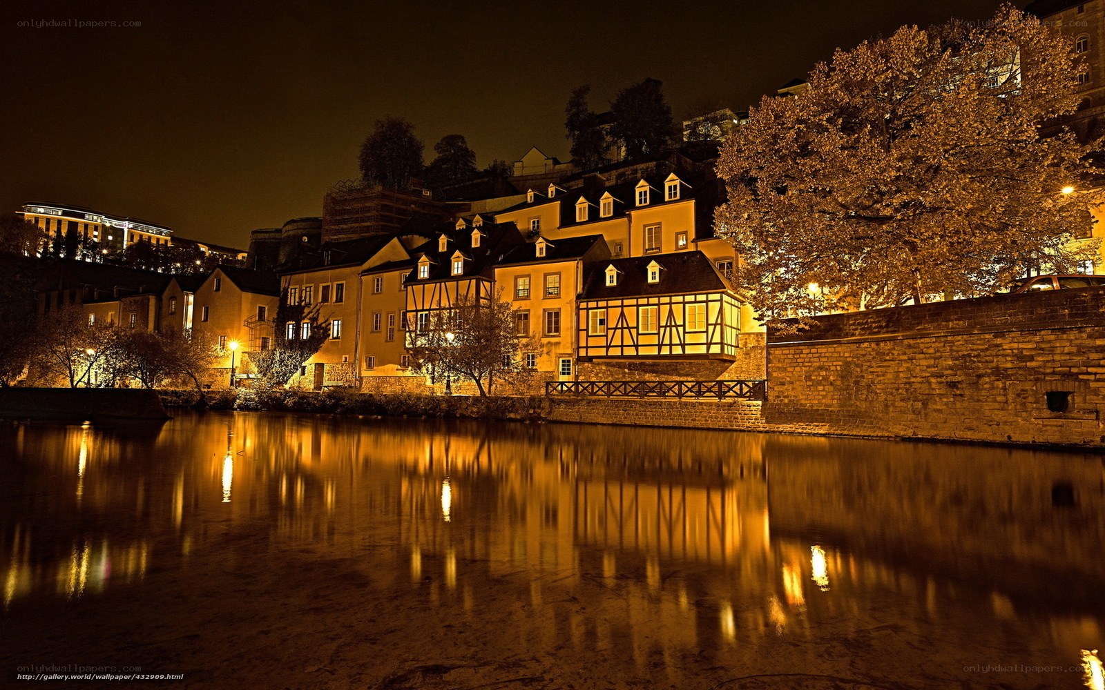 Night view of riverside houses