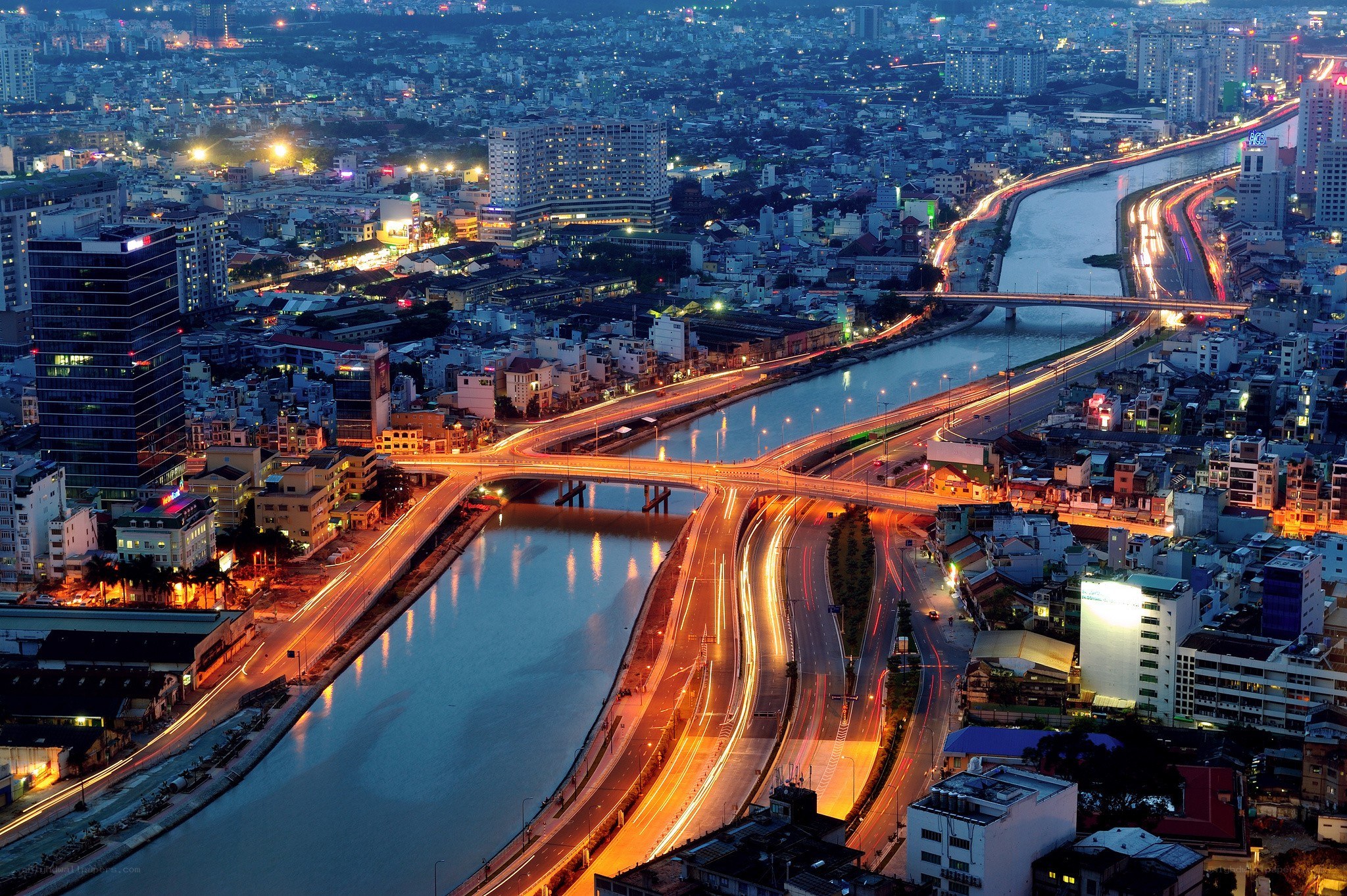 Night view of Saigon River