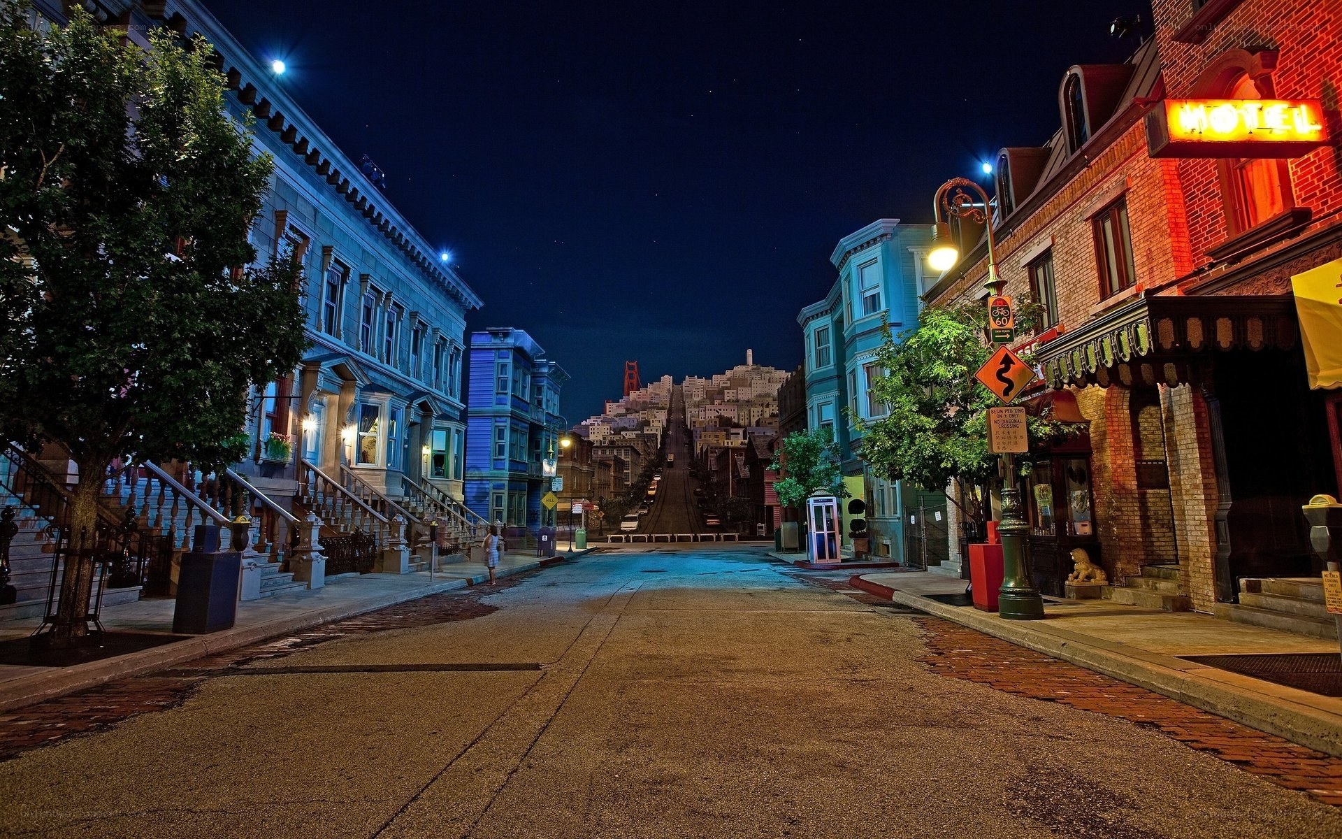 Night view of San Francisco street