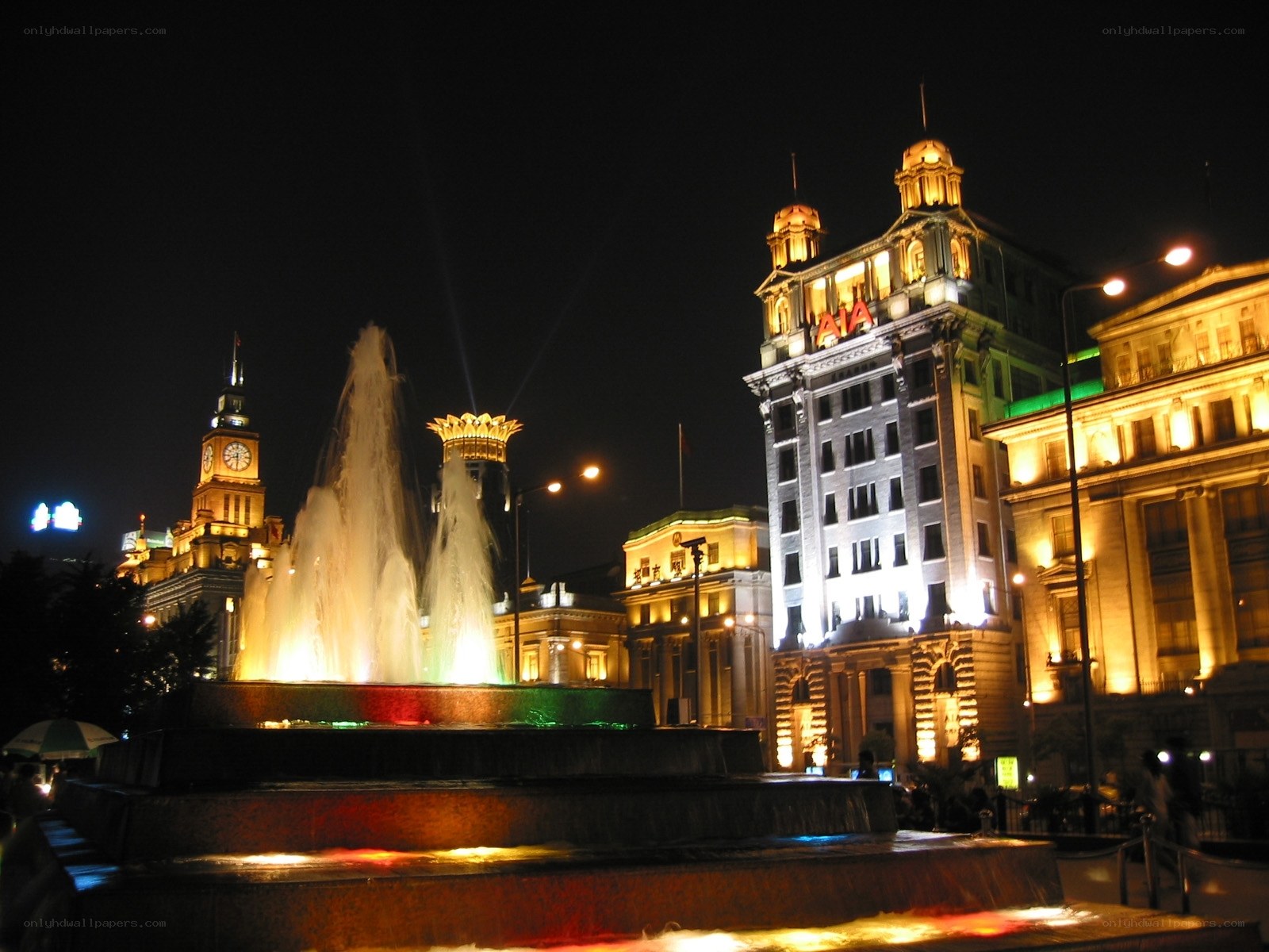 Night view of Shanghai fountain