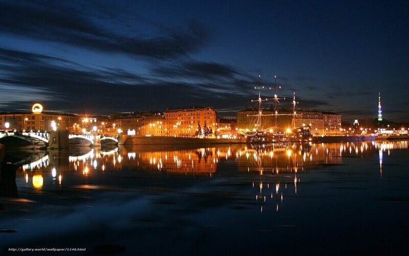 Night view of St. Petersburg