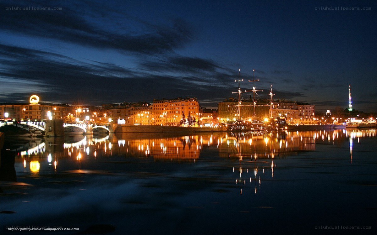 Night view of St. Petersburg