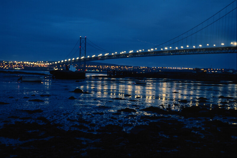 night view of suspension bridge