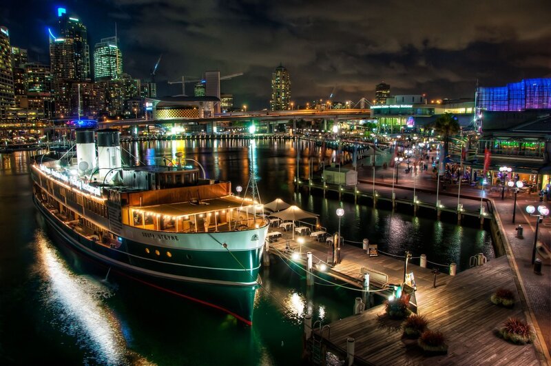 Night view of Sydney harbor