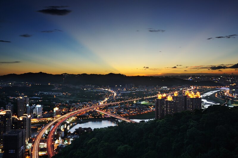 Night view of Taipei cityscape