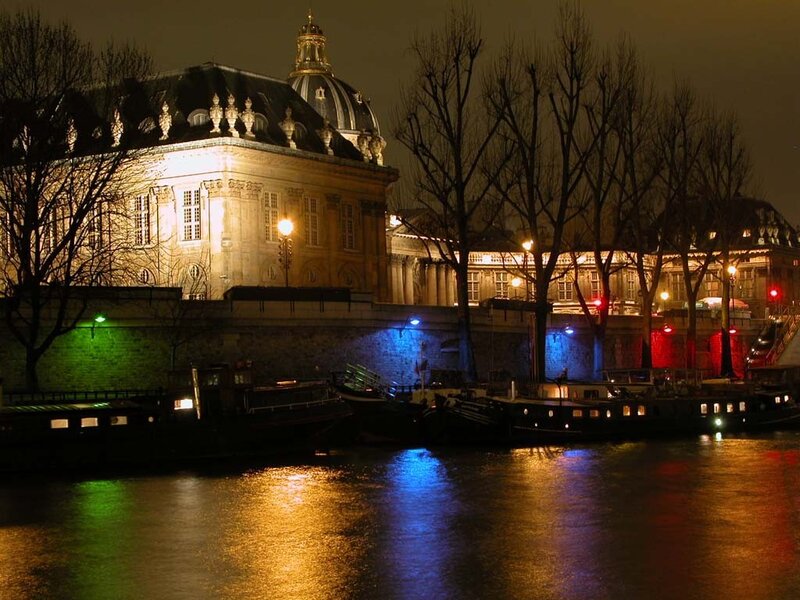 night view of the Louvre