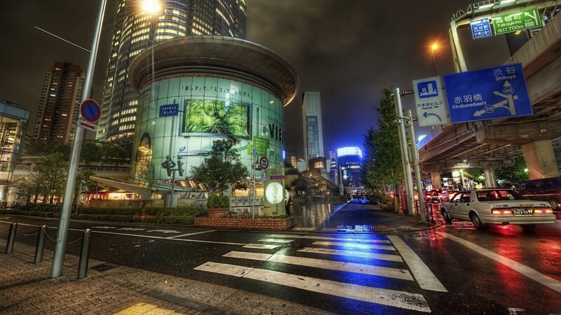 Night view of Tokyo street