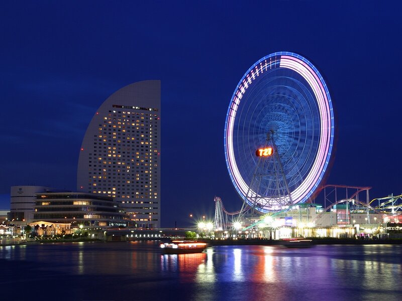 Night view of Yokohama Ferris wheel