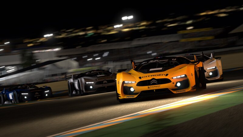 Nighttime race with Citroën cars